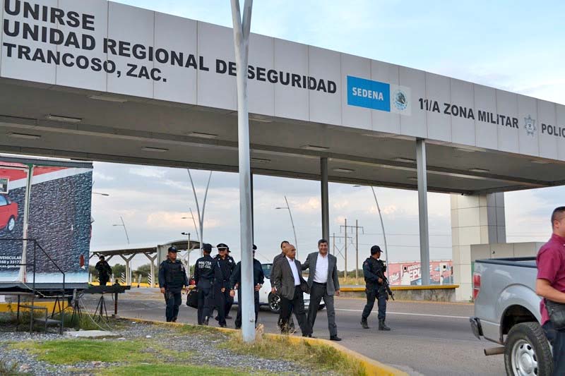 Funcionarios potosinos y de Zacatecas efectuaron recorrido por la Unidad Regional de Seguridad de Trancoso ■ FOTO: LA JORNADA ZACATECAS