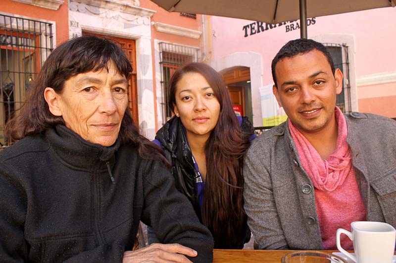 Este domingo será la presentación en el Teatro Ramón López Velarde. En la imagen, Carmen Werner, Silvia Barajas y Ulises Leyva ■ FOTO: RAFAEL DE SANTIAGO