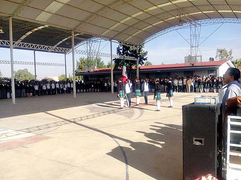 Aspecto del Cobaez durante acto cívico ■ foto: la jornada zacatecas