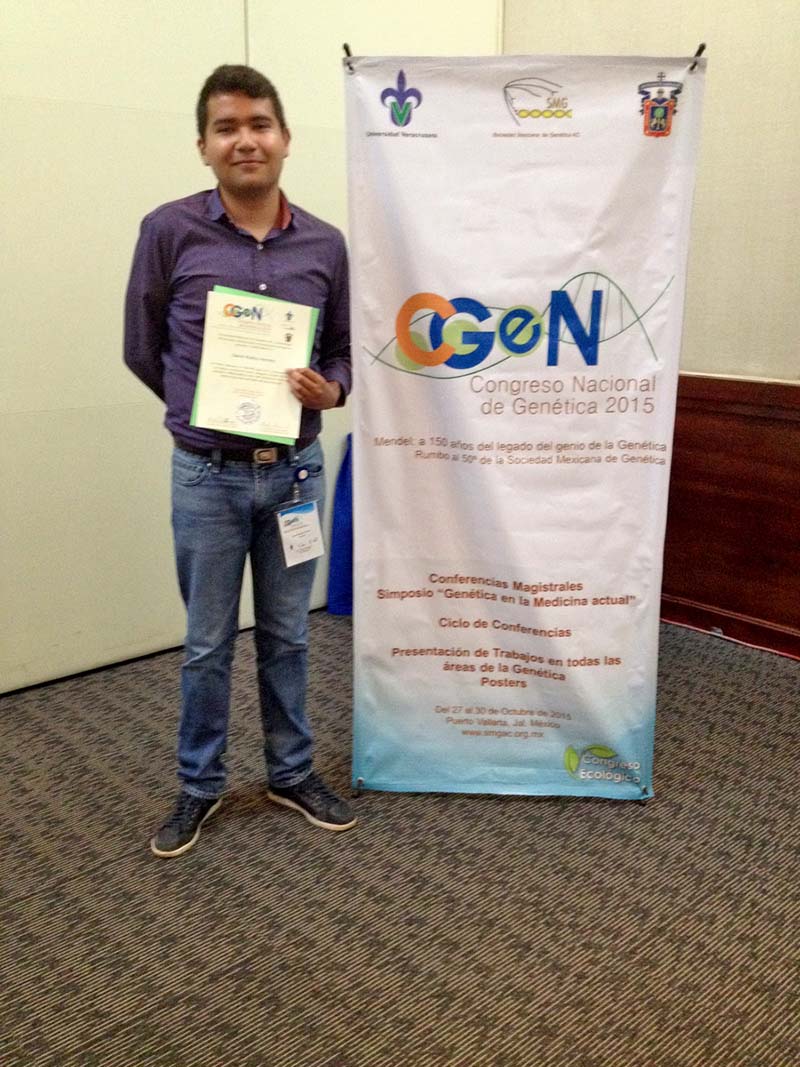 David Muñoz Herrera, alumno de la Unidad Académica de Ciencias Químicas de la Universidad ■ FOTO: LA JORNADA ZACATECAS