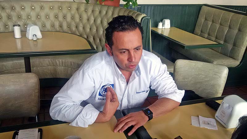 Arturo López de Lara, dirigente estatal del blanquiazul ■ FOTO: ALMA TAPIA