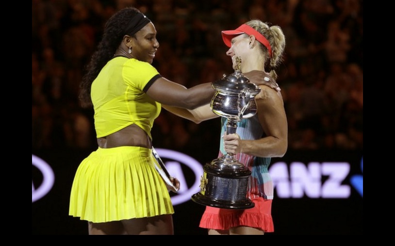 La alemana Angelique Kerber (número siete) dio la gran sorpresa al derrotar a Serena Williams (número uno) y llevarse el Abierto de Australia. Foto Ap