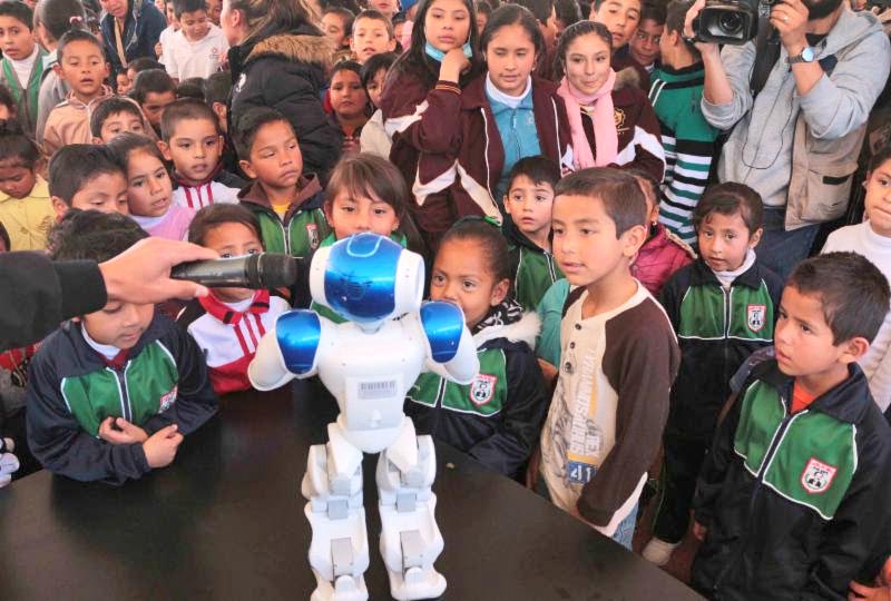 Aspecto del festejo al que acudieron niños de preescolar, primaria y secundaria ■ foto: la jornada zacatecas