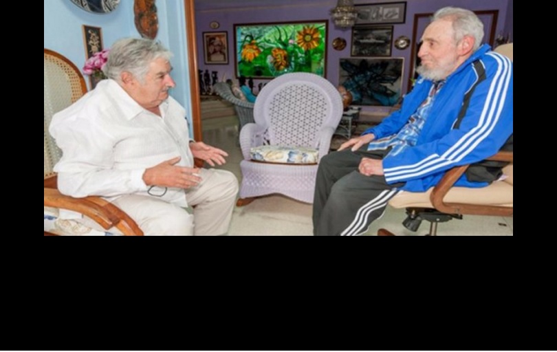 Fidel Castro recibió al ex presidente de Uruguay, José Mujica en su residencia en La Habana. Foto Afp