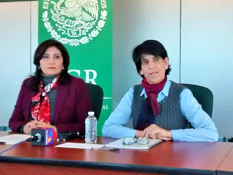 Leticia Catalina Soto Acosta, procuradora general de Justicia del estado (PGJE), y Ángela Quiroga Quiroga, titular de la Fevimtra ■ foto: la jornada zacatecas