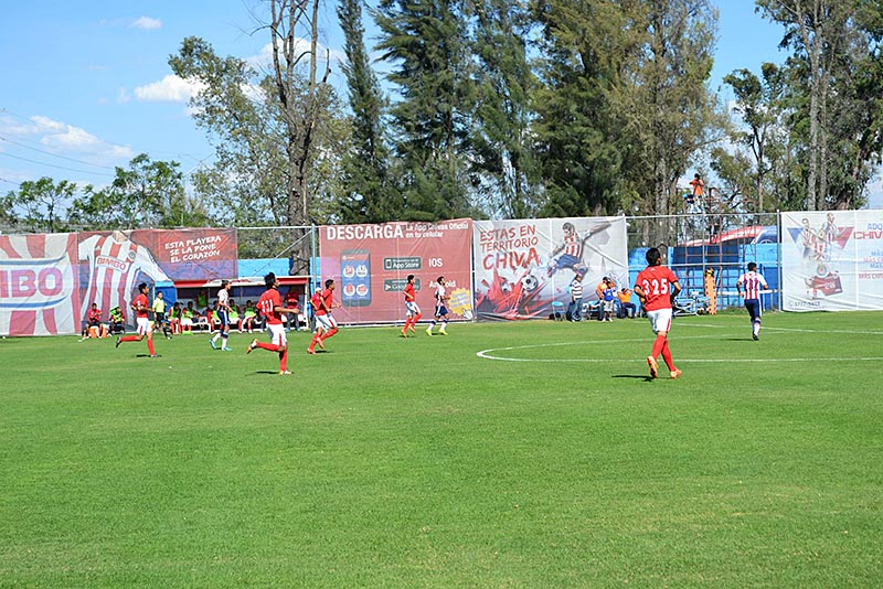 Imagen de los Mineros de Zacatecas de Tercera División en un partido anterior ■ foto: FACEBOOK MINEROS FC ZACATECAS