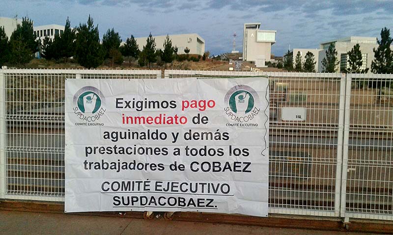 Agremiados del sindicato tomaron las instalaciones de Ciudad Administrativa para exigir los recursos que les adeudan desde diciembre ■ FOTO: CORTESÍA