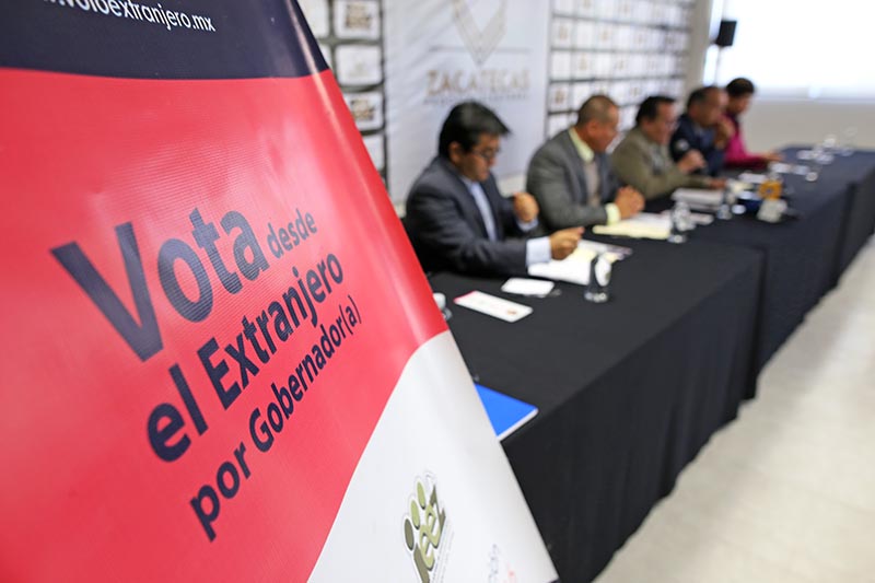 Virgilio Rivera Delgadillo, consejero presidente del Instituto Electoral del Estado de Zacatecas (IEEZ), ofreció una conferencia de prensa; promueven voto migrante ■ foto: andrés sánchez