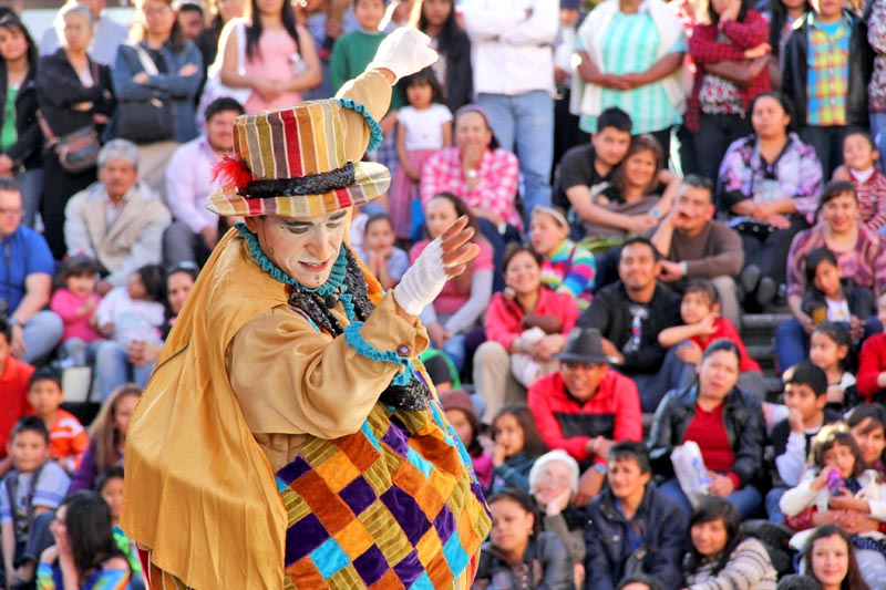 Presentación de teatro clown La Pelota Cuadrada, en la edición 2015 del Festival Cultural Zacatecas ■ FOTO: ANDRÉS SÁNCHEZ