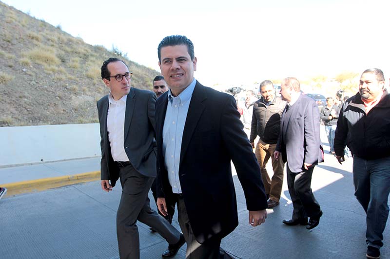El gobernador Miguel Alonso Reyes presidió este martes varias actividades oficiales ■ foto: ernesto moreno
