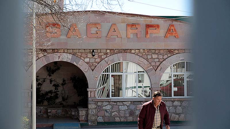 Trabajadores por contrato de diferentes delegaciones, como en Sagarpa, se encuentran en la incertidumbre laboral, señalan ■ FOTO: MIGUEL ÁNGEL NÚÑEZ