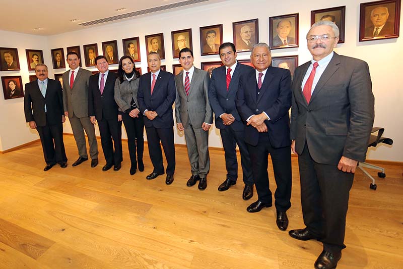 Alejandro Tello, Adolfo Bonilla, Carlos Peña y Roberto Luévano se reunieron con el presidente del CEN del PRI ■ FOTO: LA JORNADA ZACATECAS