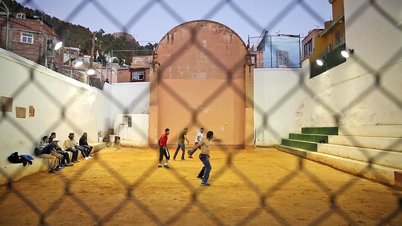José Patrocinio Pinedo, quien desde los 6 años de edad practicó este deporte, cuenta que obtuvo importante número de trofeos a lo largo de todo el estado ■ FOTOS: MIGUEL ÁNGEL NÚÑEZ
