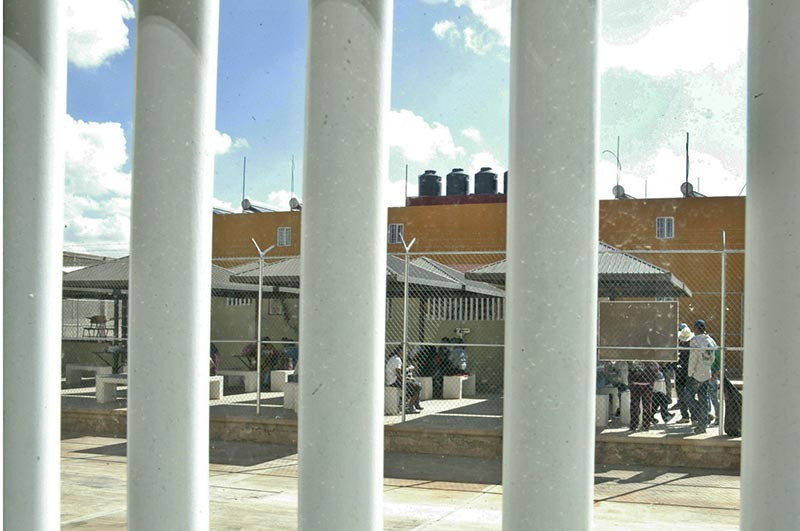Según el estudio, 4 de cada 10 reclusos en Zacatecas no han recibido una sentencia en primera instancia. En la imagen, interior del Cereso de Cieneguillas, en la capital ■ foto: credito