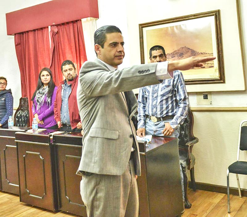 En la imagen, José Manuel Escamilla Jaime, nuevo contralor municipal de la presidencia municipal de Fresnillo ■ FOTO: LA JORNADA ZACATECAS