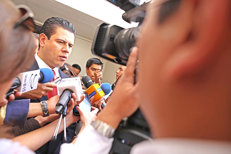 El gobernador Miguel Alonso Reyes informó que hoy se estará dando el banderazo de salida a los paquetes de apoyos en 45 municipios ■ foto: ANDRÉS SÁNCHEZ