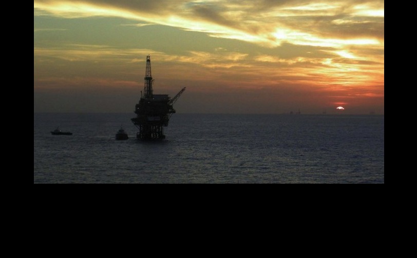 Aspecto de una plataforma petrolera en Campeche. Foto Cuartoscuro