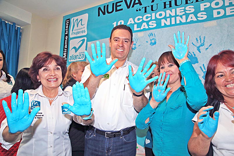 Alejandro Tello se reunió con mujeres líderes de Nueva Alianza ■ FOTO: LA JORNADA ZACATECAS