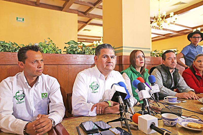 Armas Zagoya dijo que abanderados de Zacatecas Primero aventajan con 18 puntos al resto de los contendientes ■ FOTO: ANDRÉS SÁNCHEZ
