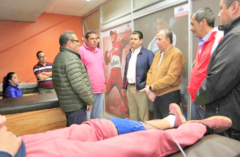El funcionario de Sedesol federal y el Ejecutivo estatal hicieron un recorrido por las instalaciones ■ FOTO: LA JORNADA ZACATECAS