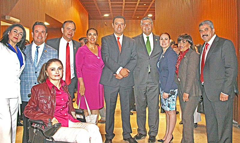 Legisladores federales sostuvieron un encuentro con el abanderado tricolor a la gubernatura del estado ■ foto: la jornada zacatecas