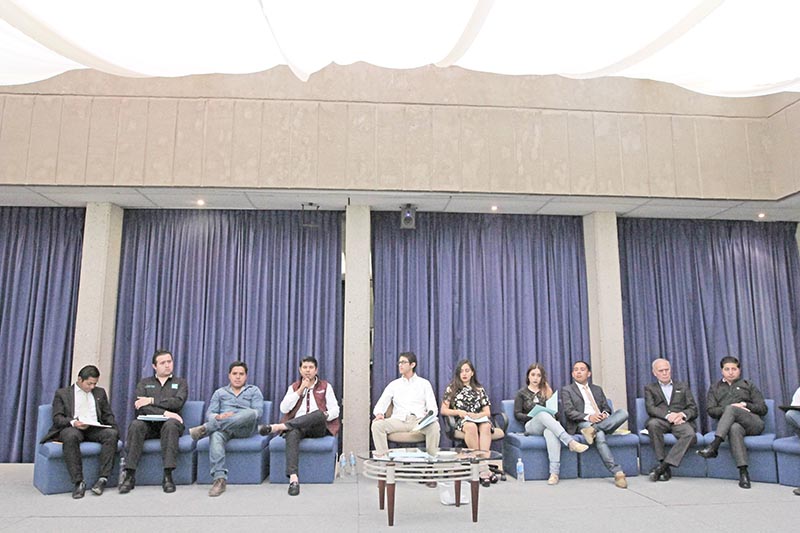 Los institutos políticos plantearon sus plataformas ante el alumnado del Tec de Monterrey ■ foto: ernesto moreno