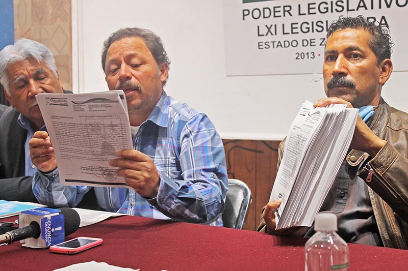 Alejandro Rivera Nieto compartió las razones que la Junta Local de Conciliación y Arbitraje les dio para negar la toma de nota de su sindicato ■ foto: rafael de santiago