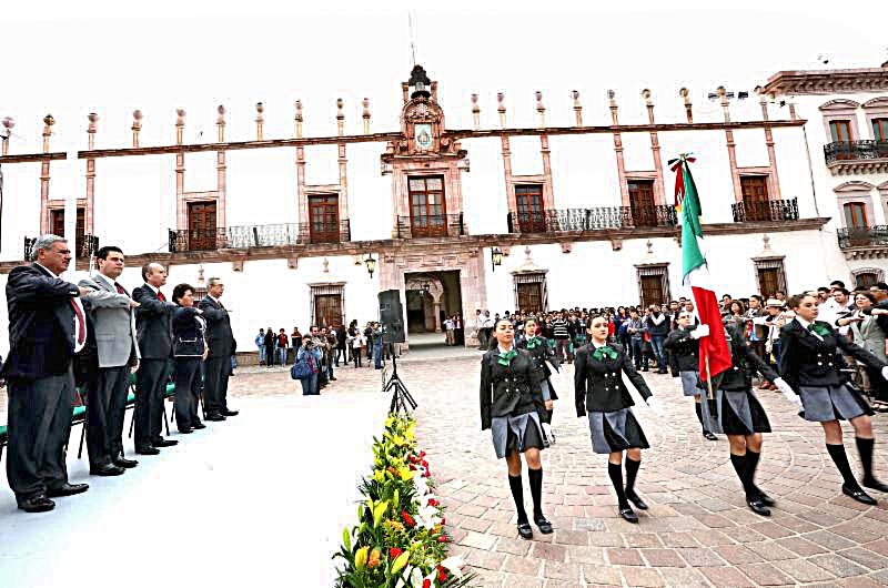 El gobernador encabezó el comienzo de este evento en el que participan 600 estudiantes de los 40 planteles de este subsistema de nivel medio superior ■ foto: la jornada zacatecas