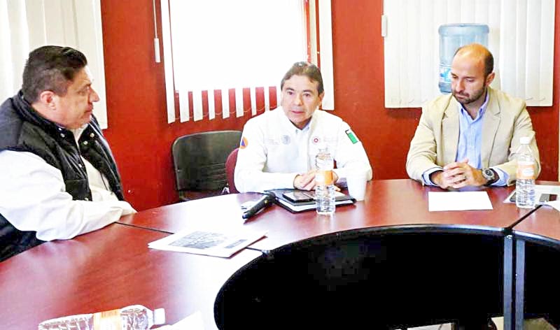 El anuncio se realizó en una reunión de trabajo entre autoridades de Protección Civil y representantes de la Minera Frisco-Tayahua ■ FOTO: LA JORNADA ZACATECAS