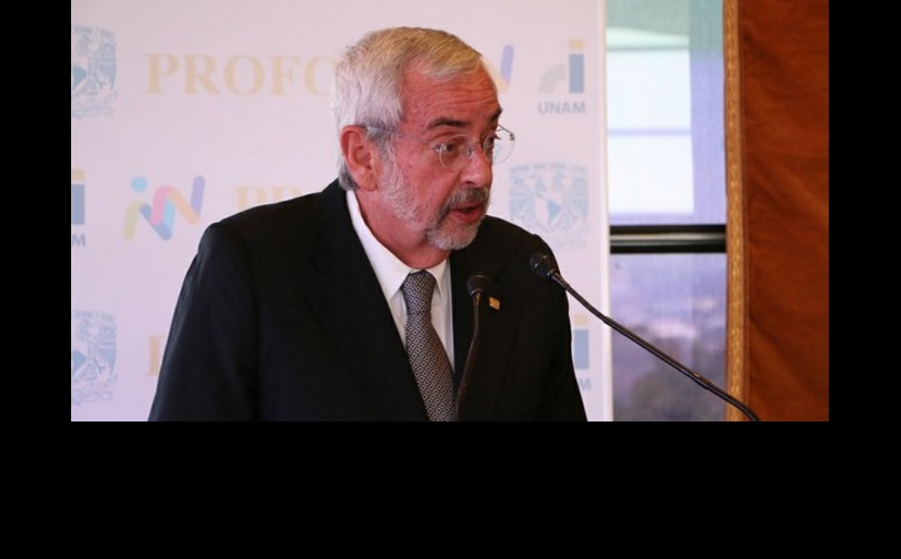 El rector de UNAM, Enrique Graue, durante la entrega de premios Profopi. Foto Agencia ID