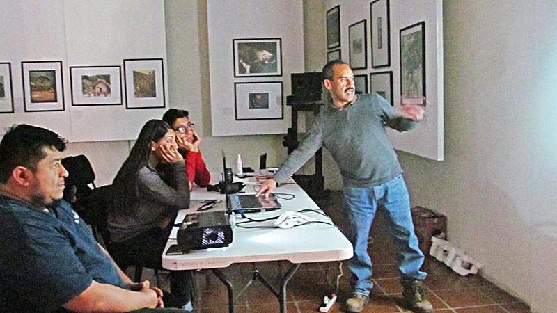 Taller de fotografía impartido en la Fototeca estatal ■ FOTOS: LA JORNADA ZACATECAS