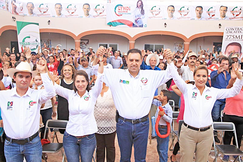 Alejandro Tello Cristerna visitó varios municipios del sur zacatecano, donde realizó cierres de campaña ■ foto: LA JORNADA ZACATECAS