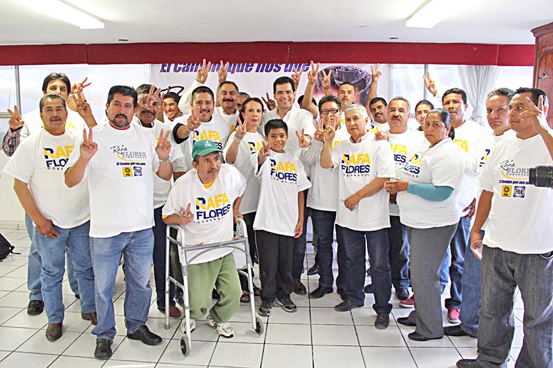 Se reunió el candidato del PAN-PRD con miembros de la Unión de Organizaciones de Conductores del Transporte Público del Estado de Zacatecas ■ foto: la jornada zacatecas