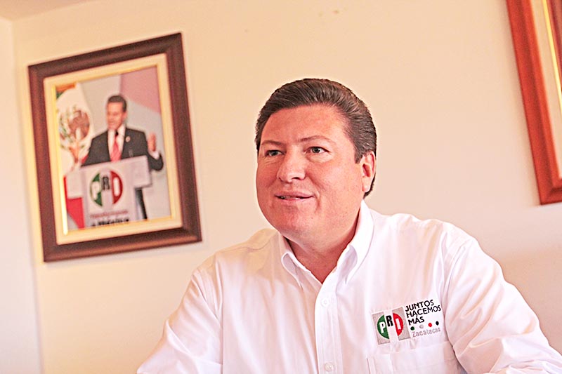 Adolfo Bonilla, dirigente estatal del PRI, indicó que se lleva a cabo una campaña muy propositiva ■ FOTO: ERNESTO MORENO