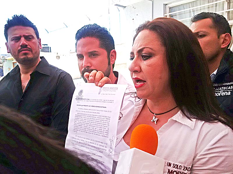Militantes y candidatos de Morena hicieron públicos los hechos en conferencia de prensa ■ FOTO: ALMA TAPIA