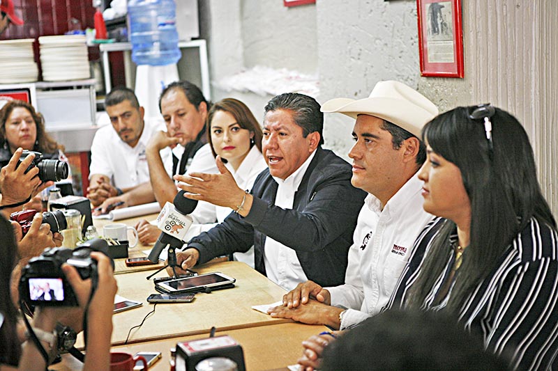 David Monreal emitió un mensaje a la ciudadanía por conducto de los medios de comunicación ■ foto: La Jornada Zacatecas
