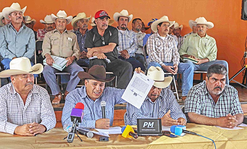 Cuauhtémoc Rayas, presidente de la UGRZ, encabezó la conferencia de prensa ■ FOTO: LA JORNADA ZACATECAS