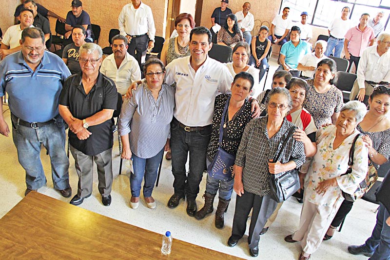 Rafael Flores Mendoza se reunió con transportistas ■ foto: la jornada zacatecas