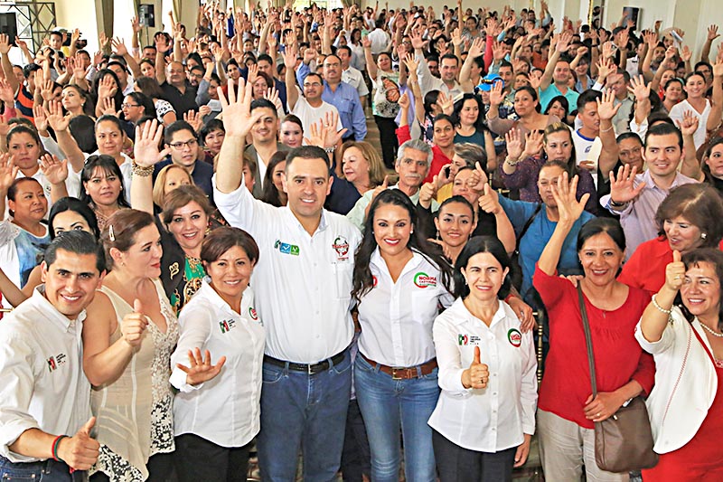 Alejandro Tello se reunió con trabajadores del Sector Salud ■ FOTO: LA JORNADA ZACATECAS