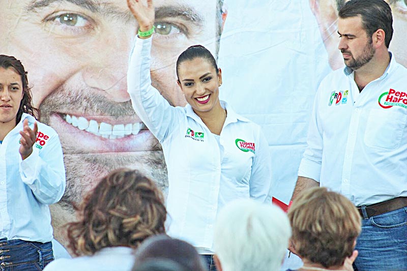 Lupita Flores y Pepe Haro, en la recta final de sus campañas ■ FOTO: LA JORNADA ZACATECAS