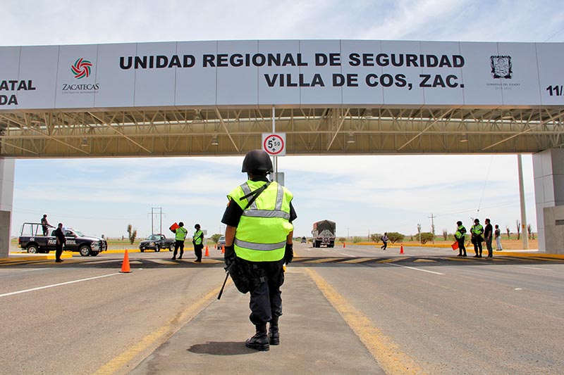 En Villa de Cos fue construida una Unidad Regional de Seguridad (Unirse); al lugar del hallazgo arribaron agentes estatales ■ FOTO: LA JORNADA ZACATECAS