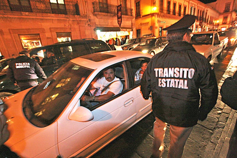 Tan sólo por multas de tránsito, se han recibido 197 asuntos y se calcula que 50% de ellos corresponden por el operativo Alcoholímetro ■ foto: la jornada zacatecas