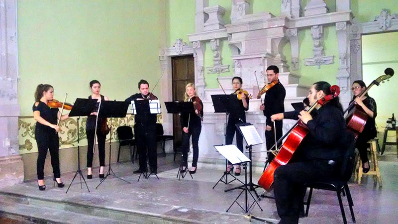 La Orquesta de Cámara Rodolfo Campodónico ofreció un concierto en el espacio que se busca conservar ■ foto: alma ríos