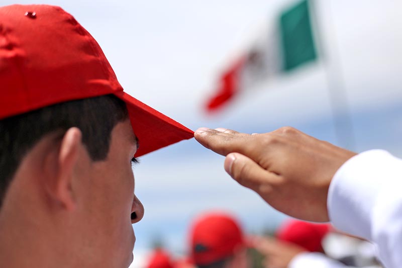 En México son más de 450 mil jóvenes que juran lealtad a la Bandera Nacional y que contribuyen al fortalecimiento de México, señalaron autoridades ■ FOTO: ANDRÉS SÁNCHEZ