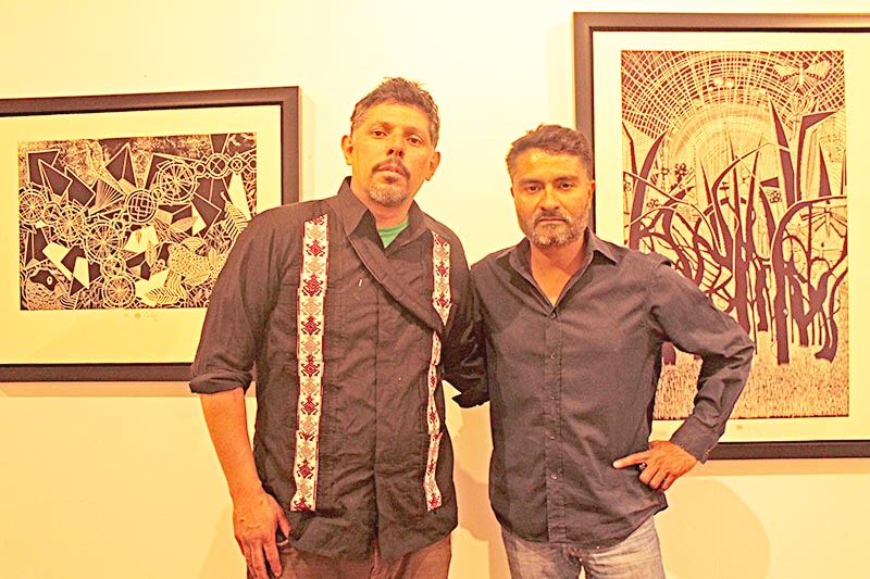 Los artistas plásticos Humberto Valdez y Alberto Ordaz ■ FOTO: RAFAEL DE SANTIAGO
