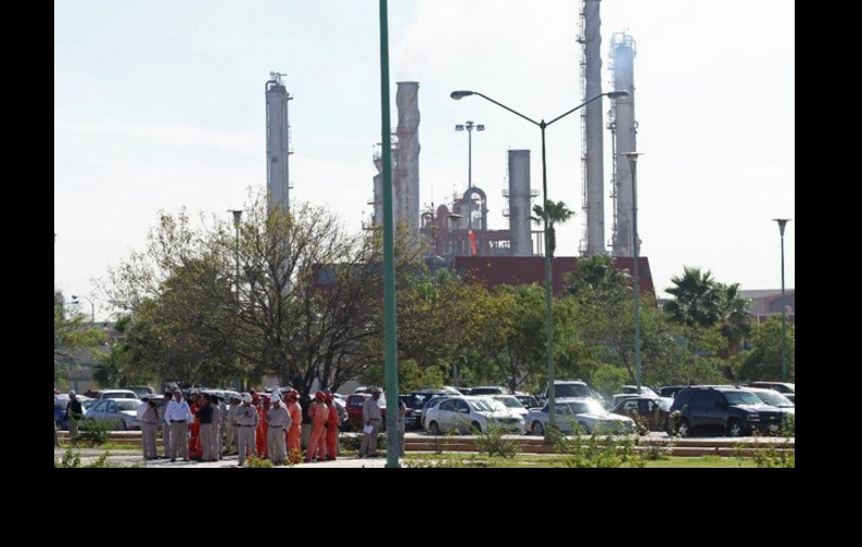 Refinería de Cadereyta en Nuevo León. Foto Cuartoscuro