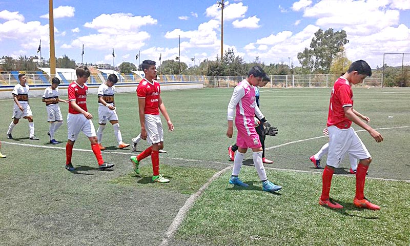 Aspecto del encuentro entre equipos ■ foto: facebook mineros fc zacatecas
