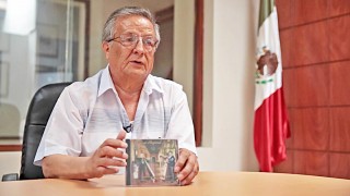 Los discos donados por Esaúl Arteaga estarán a disposición del público en el Museo Zacatecano ■ FOTOS: MIGUEL ÁNGEL NÚÑEZ