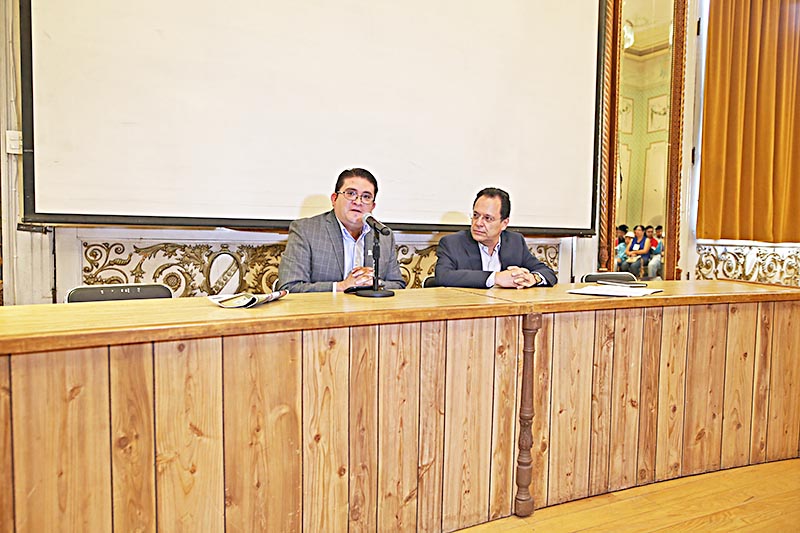 Alberto Olvera presentó su conferencia titulada “Repensar el proyecto de izquierda en tiempos difíciles: la crisis del progresismo y la nueva ofensiva neoliberal en América Latina”, dentro del Cuarto Congreso Internacional de Ciencias Sociales ■ FOTO: ANDRÉS SÁNCHEZ