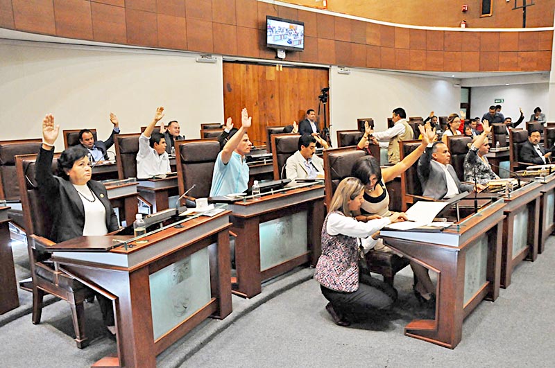 Muy cerca de concluir sus funciones los legisladores locales ■ foto: LA JORNADA ZACATECAS